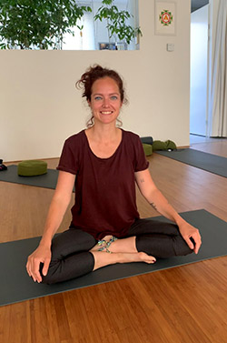 Renee Lievens | Yoga Best | easy flow yoga